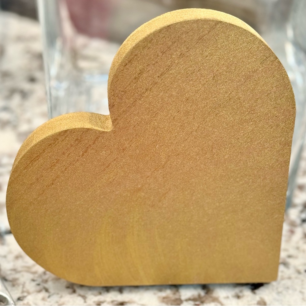 Cherry Check Wood Heart Red 7” - Picture 2 of 2